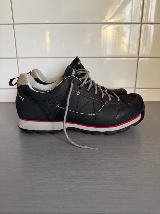 Meindl Other - Meindl Rialto Men’s Black Gore Tex Hiking Low Shoes